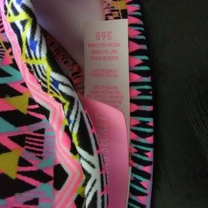 Victoria's Secret Swim - Victoria's Secret Strapless Tribal Print Top 36B Victoria's Secret Swim - Victoria's Secret Strapless Tribal Print Top 36B